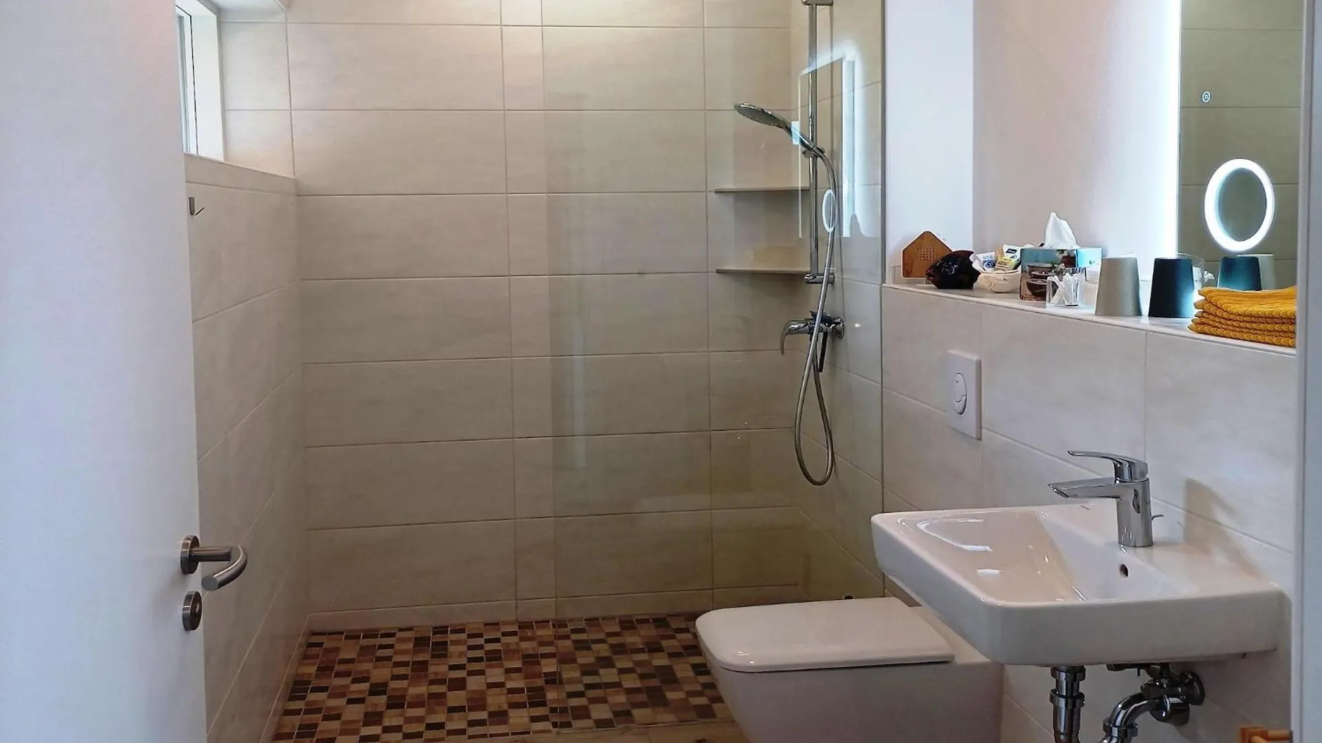 Ferienappartement Amber In Berlin Mahlsdorf Lägenhet